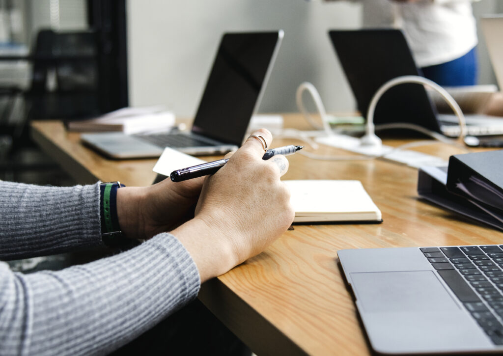 Що робити, якщо в кінці року не вистачає обсягів?